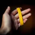 5 piezas pulseras Livestrong amarillo